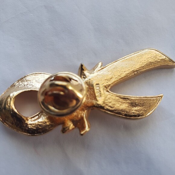 Avon Breast Cancer Awareness Pin Pink Ribbon Enamel Gold-toned Rose Vintage - Picture 2 of 10